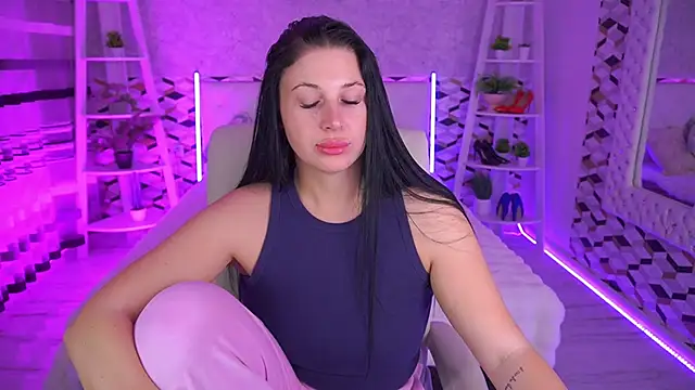 ArianaDarkk online show from May 7, 8:01 pm