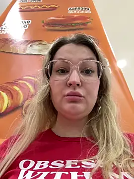 Teya moon  online show from October 8, 1:48 pm