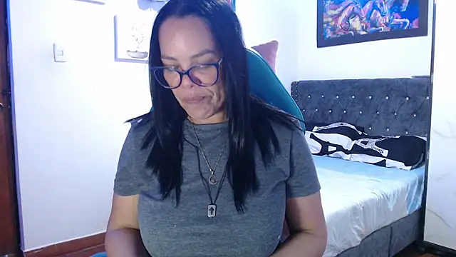 Snapshot of sofia_lopez76 chatting on September 10, 12:10 am sofia lopez76 online show from September 10, 12:10 am