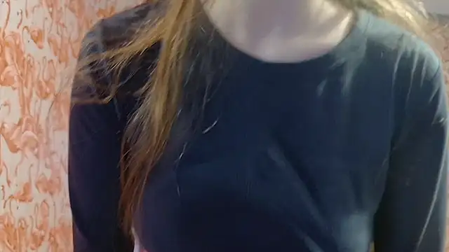 strawberrysmoothie online show from February 3, 7:51 pm