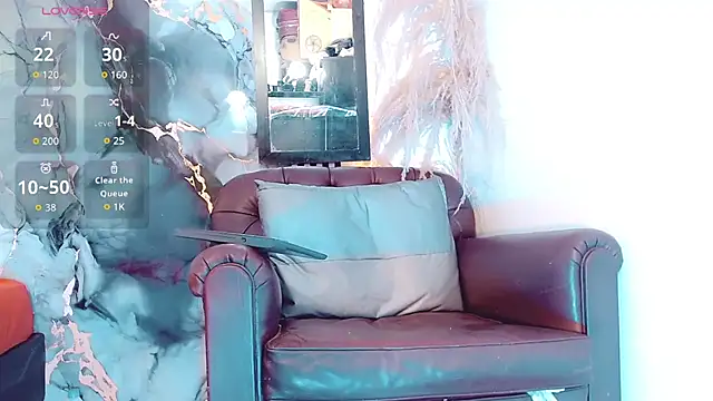 Snapshot of khiara_moretti chatting on September 24, 10:31 pm khiara moretti online show from September 24, 10:31 pm