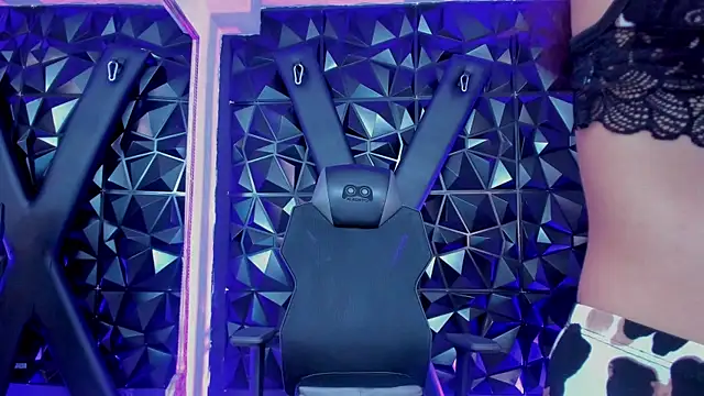 Agathaargent  online show from April 2, 9:34 pm