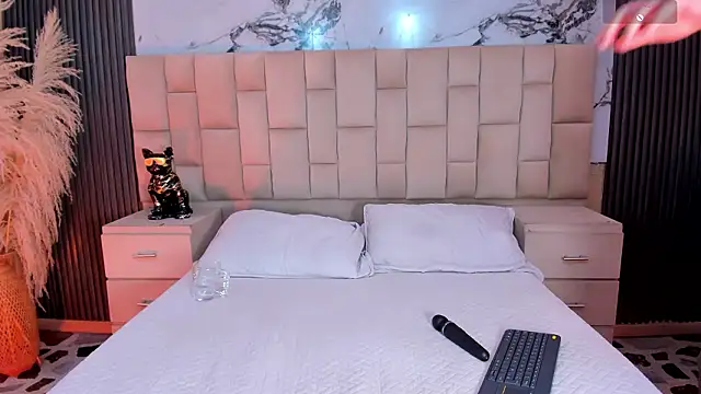 Agathaargent  online show from March 8, 2:04 am