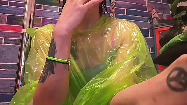 watermellonpussy online show from May 24, 6:01 am