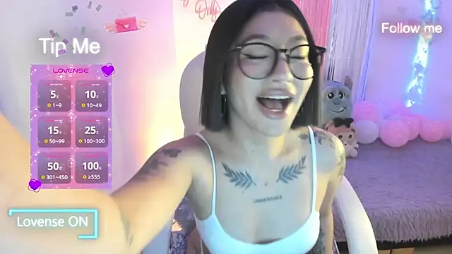 Sofia thomson1 t online show from April 3, 3:21 pm