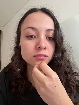 Megan Rodrigo online show from May 19, 12:01 pm