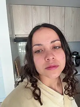 Megan Rodrigo online show from May 20, 12:02 pm