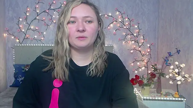 SallyVerda online show from May 3, 7:17 pm