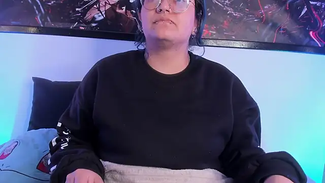 lucky-leah online show from May 6, 4:38 am