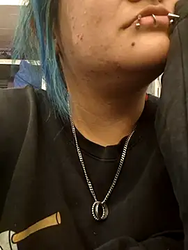 lucky-leah online show from May 20, 3:47 am