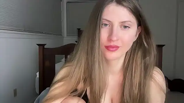 YUMIandbigWOLF online show from February 25, 2:10 am