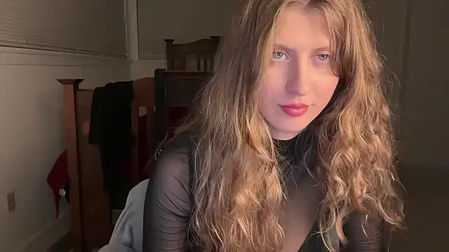 YUMIandbigWOLF online show from May 6, 7:01 am