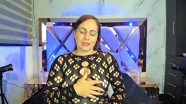 Susy wisee online show from April 5, 3:16 am