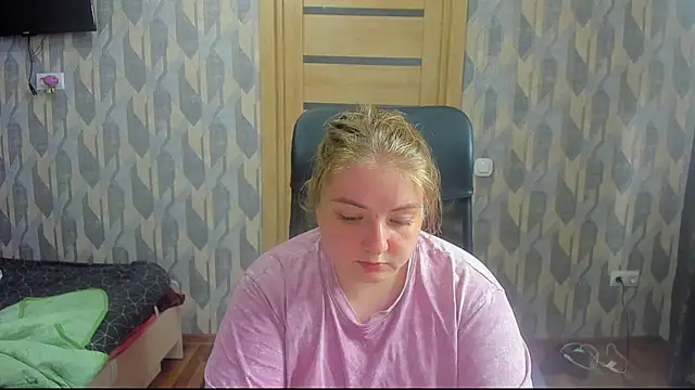 valery1610 online show from July 12, 5:58 pm