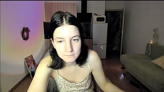 Miss Ophelia online show from September 27, 4:36 pm