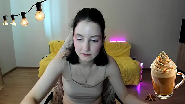 Miss Ophelia online show from September 12, 2:02 pm