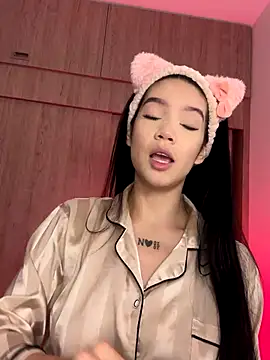 Snapshot of Ambar_R0SSE chatting on October 1, 12:59 am Ambar R0SSE online show from October 1, 12:59 am