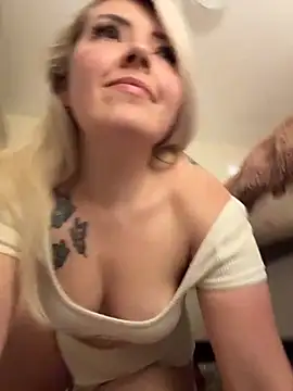 xxcurvyjessiexx online show from November 18, 8:43 pm