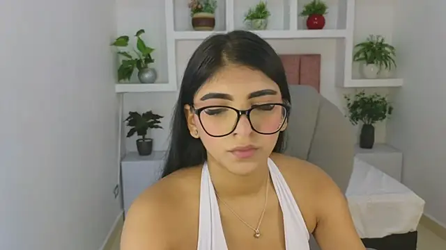 maiaa ruiz online show from May 23, 1:20 pm
