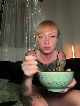 haileyhope  online show from May 9, 5:48 pm
