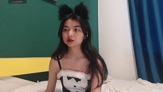 Shy Kira online show from May 12, 9:06 am