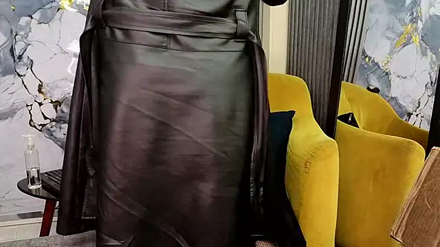 GianellaCox  online show from March 11, 1:14 pm