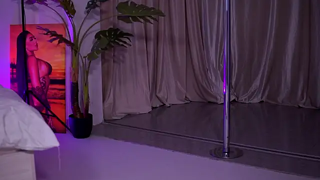 NatyDesiree online show from February 22, 7:48 pm