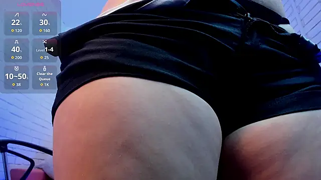 paulina sweett  online show from March 25, 1:14 pm