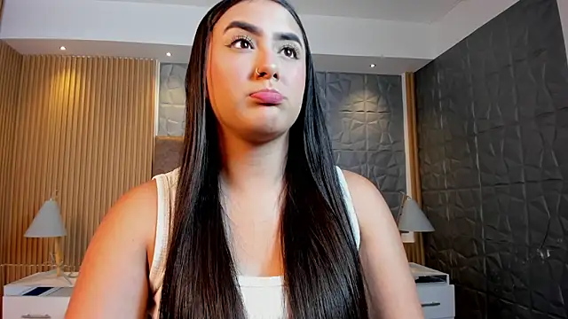 paulina sweett  online show from May 5, 12:19 pm