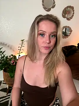 lexi luv online show from December 16, 4:07 am