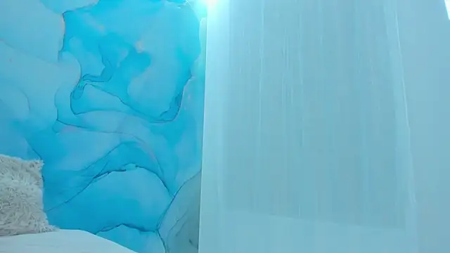 crystalnut online show from May 18, 3:38 am