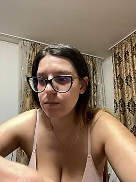 NadiraNoor online show from February 22, 9:48 pm