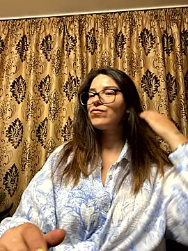 NadiraNoor online show from May 23, 11:14 pm