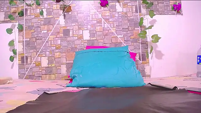 MaidenGame online show from May 19, 4:47 pm