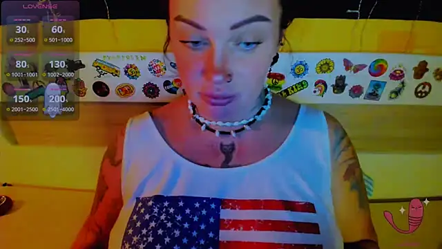 EllieOz online show from October 14, 7:49 pm