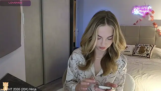 Miss Aliannaa online show from April 27, 7:11 pm