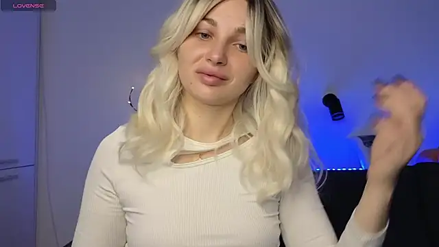 Amelia55555 online show from November 21, 12:40 pm