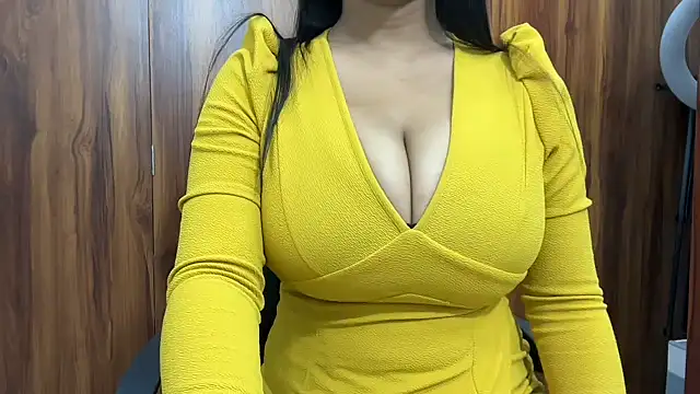 julie 08 online show from November 14, 5:24 pm