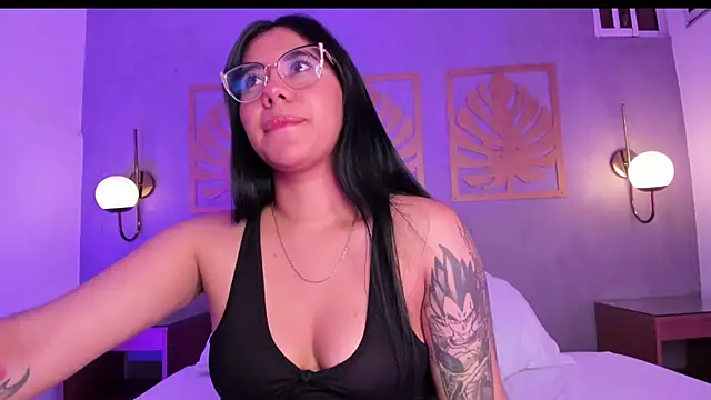 majo rosse  online show from May 26, 7:46 pm