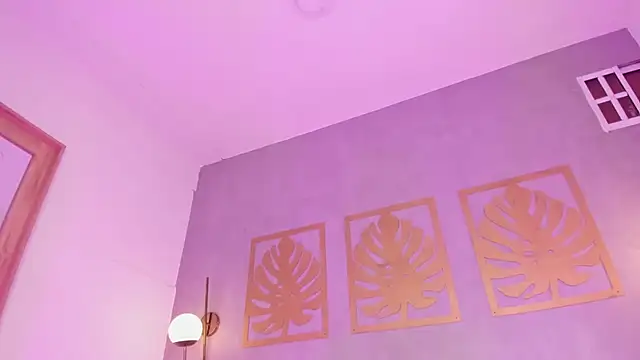 majo rosse  online show from March 27, 7:14 pm