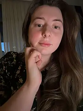 curvyflawless online show from April 16, 4:06 pm