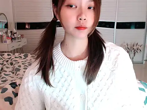 Snapshot of -Lucky_Girl chatting on December 2, 7:10 am -Lucky Girl online show from December 2, 7:10 am