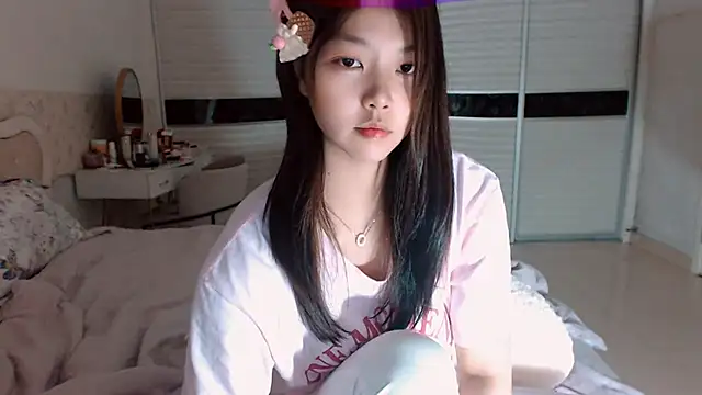 -Lucky Girl online show from May 25, 12:48 pm