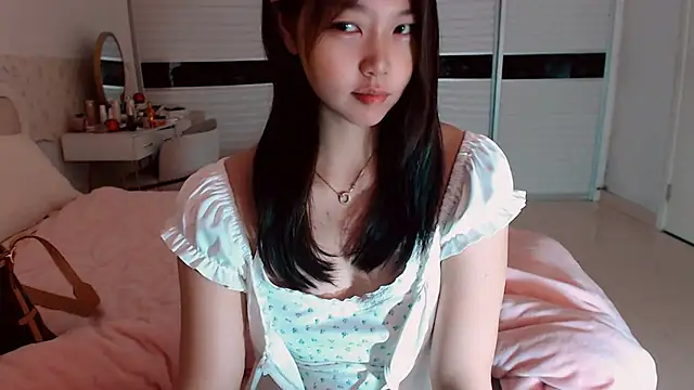 -Lucky Girl online show from May 5, 2:36 am