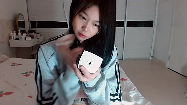 Snapshot of -Lucky_Girl chatting on September 9, 1:16 am -Lucky Girl online show from September 9, 1:16 am