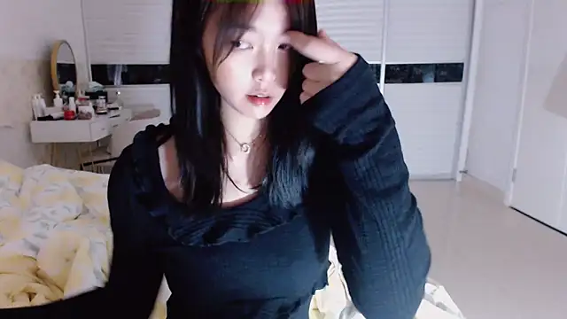 Snapshot of -Lucky_Girl chatting on September 16, 12:57 pm -Lucky Girl online show from September 16, 12:57 pm