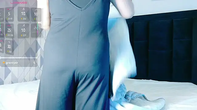 shybutdirtygirrll online show from November 12, 7:23 pm