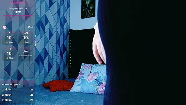 shybutdirtygirrll online show from November 13, 7:35 pm