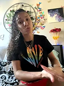 Snapshot of _Neeka_ chatting on October 3, 3:17 pm Neeka online show from October 3, 3:17 pm