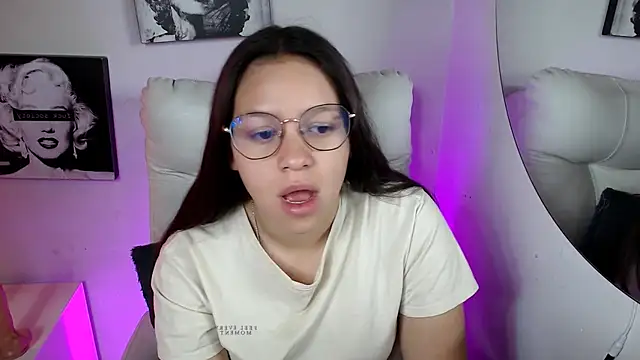 SamanthaRoldaan online show from October 12, 3:25 pm